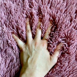 Shaggy soft rug 4X5.3 ft